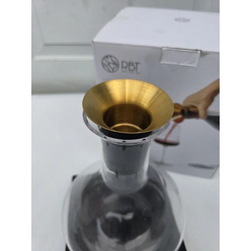 Rabbit Premium Wine Decanter with Sediment Strainer and Integrated Aerator